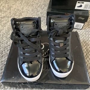 NEW IN BOX Pastry Pop Tart Glitter sneakers